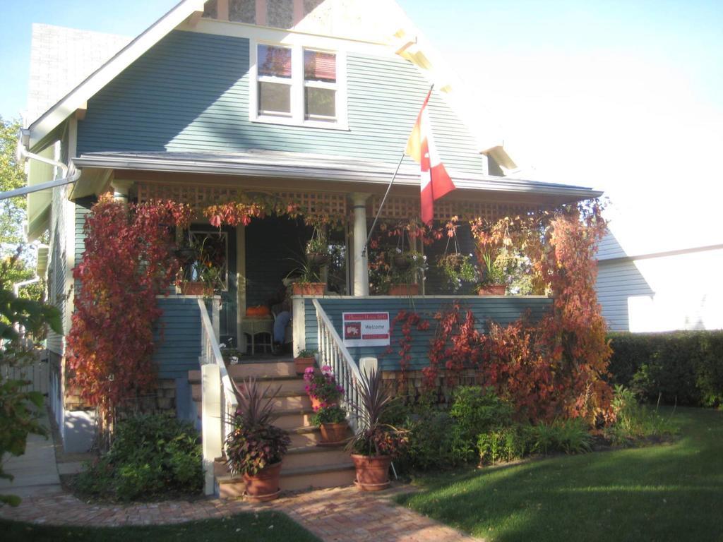 Phoenix House B&B Stettler Exterior foto